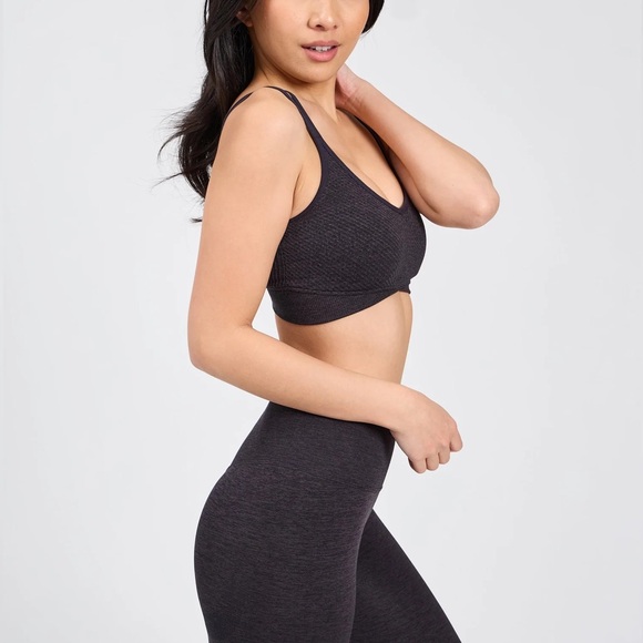 NWT BuffBunny Shape Seamless Sports Bra ‘Charcoal’ Black XXL - Picture 2 of 12